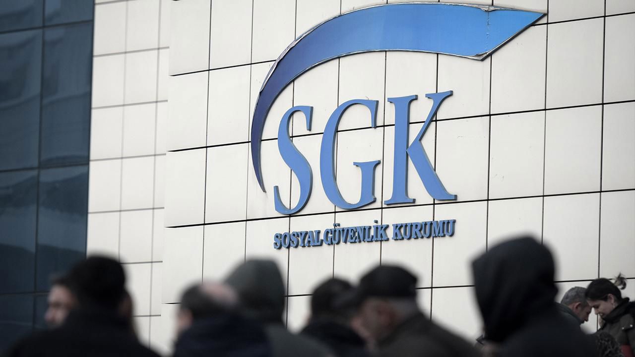 49’dan 52’ye SGK Emeklilik Yaşı Hesaplaması Değişti!