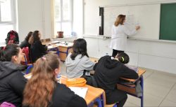 MEB AÇIKLADI! Yeni Eğitim Sistemi Sil Baştan Olacak ve 4+4+4 Sistemi Değişecek!